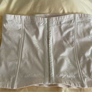 Flexees Waist Cincher. 2X. Never Worn